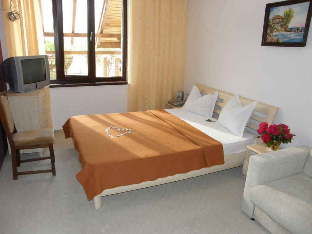 Emona Guest House Несебир Екстер'єр фото